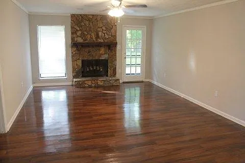 3 bed, 1350 sqft, $1,625 — Photo 3