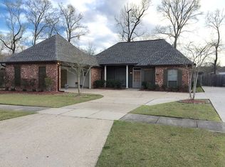 2644 Long Branch Dr, Zachary, LA 70791