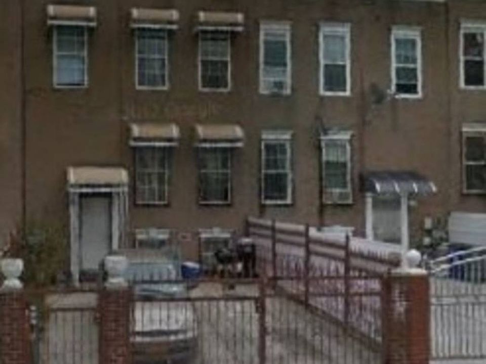 2nd image of 1448 Vyse Ave