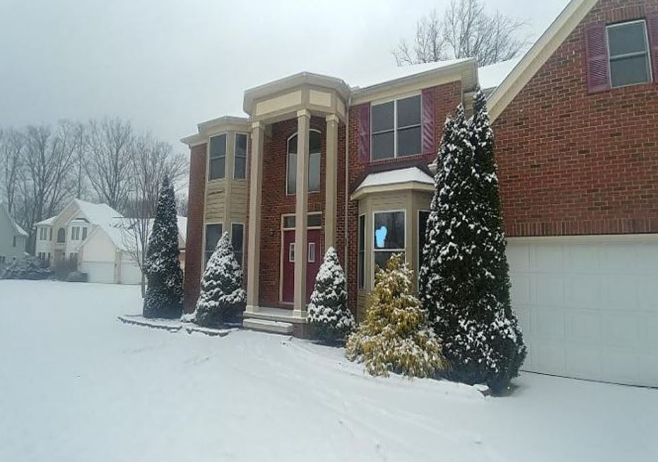 1st image of 4775 Glastonbury Cir