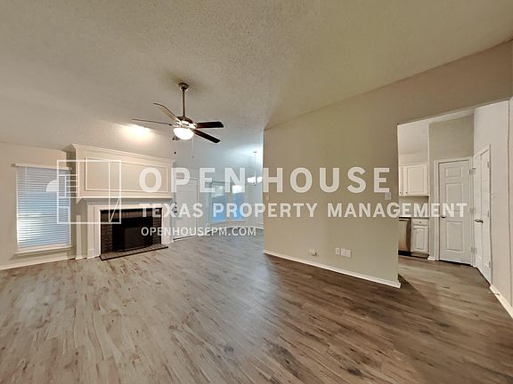 3rd image of 6036 Hilltop Dr