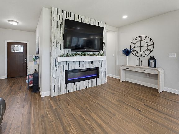 5th image of 505 N Neu Dr