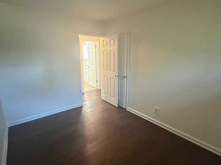 1321 Snapfinger Rd — Photo 5