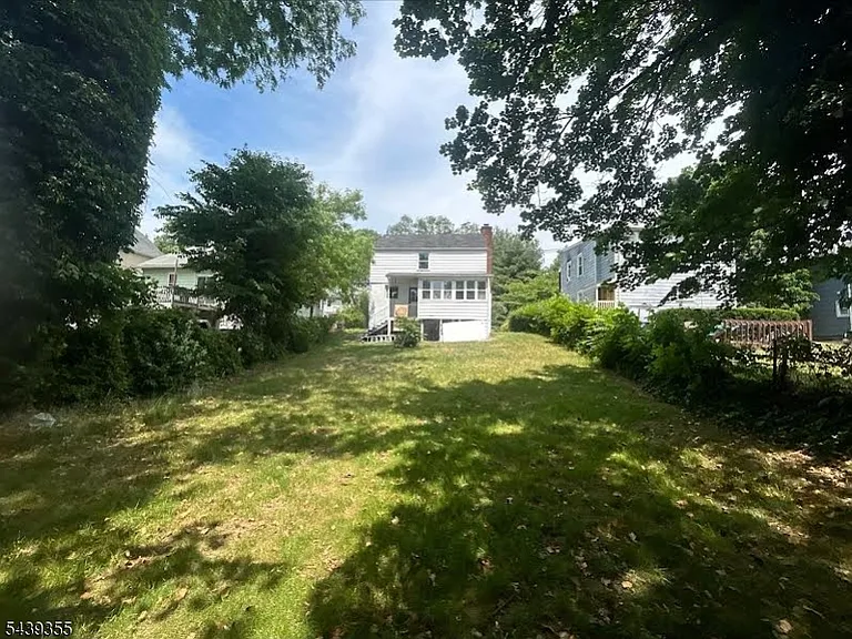 31 Garden St — Photo 2