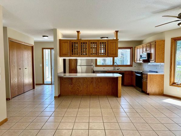 3315 Garland Ln N, Plymouth, MN 55447