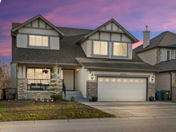 325 N Discovery Ridge Way SW, Calgary, AB T3H 5S8