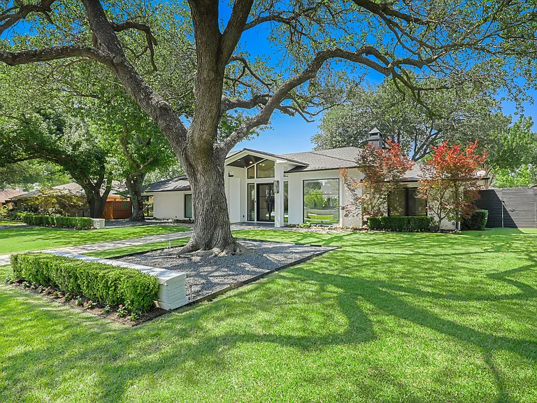 4139 Allencrest Ln — Photo 4