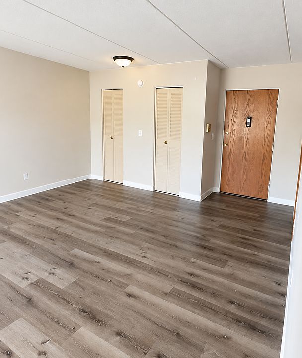 1st image of 1709 S Ferry St #202