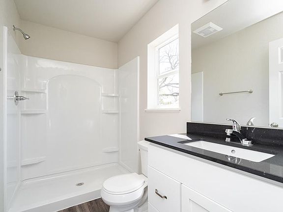 4th image of 214 N Francis St #214