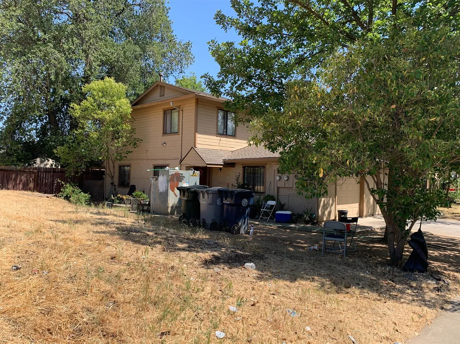 1875 Glenrose Ave photo 1