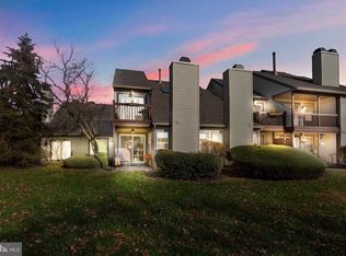 60 Woodlake Dr, Marlton, NJ 08053