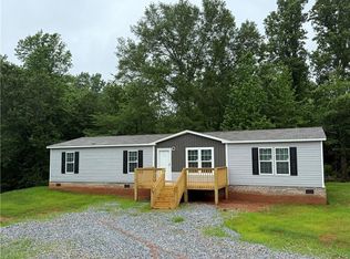 325 Dewaters Rd, Commerce, GA 30529