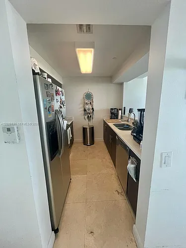 2475 Brickell Ave Photo 1