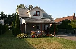 2nd image of 11 Greenwich St