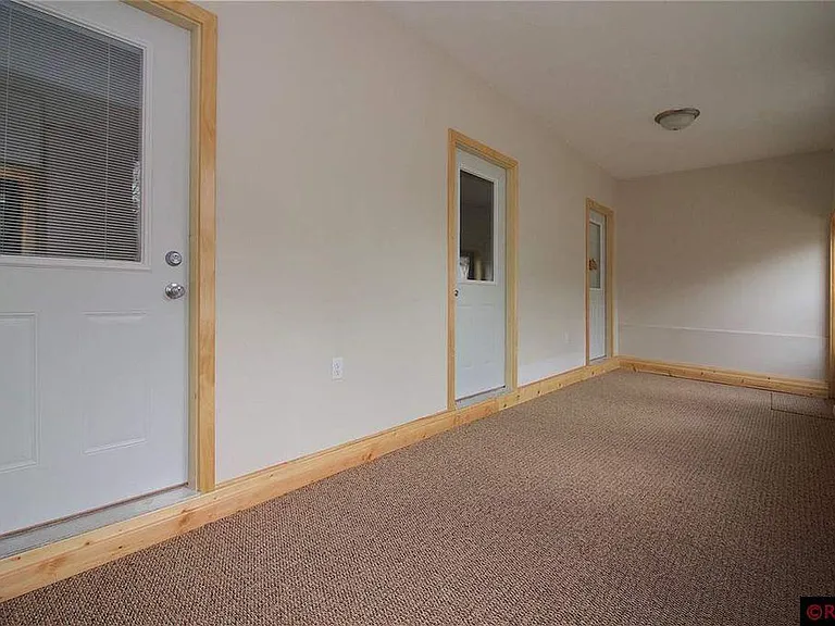 118 Van Brunt St — Photo 7