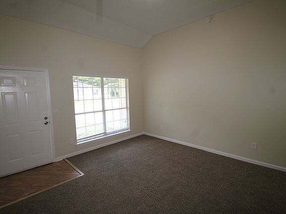 3rd image of 7310 Leghorn St