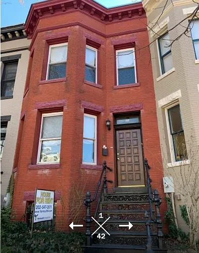 323 E St SE Photo 1
