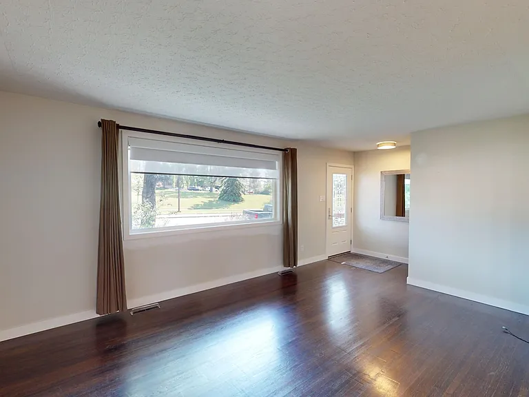 4111 Charleswood Dr NW — Photo 5