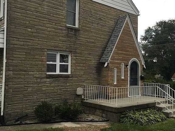 2nd image of 4142 Dalewood St