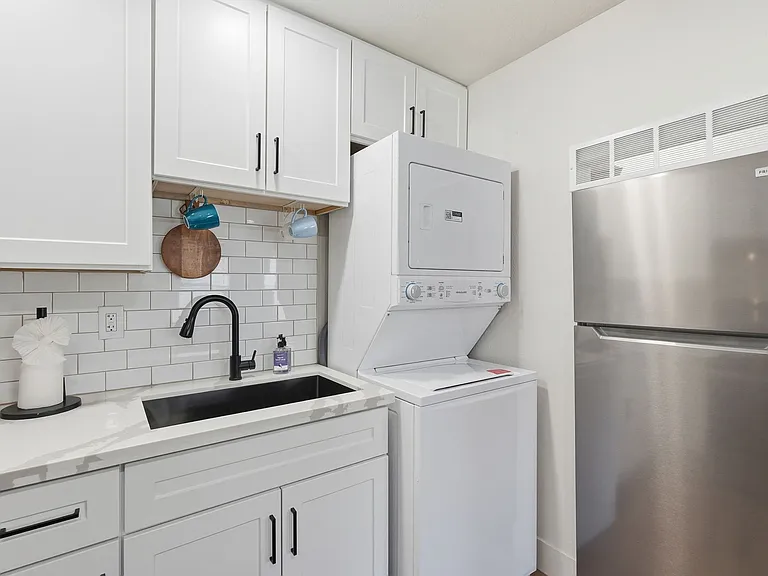 1417 E Roosevelt St #1 — Photo 17