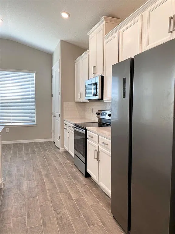 3 bed, 2.0 bath, 1768 sqft, $2,700 — Photo 3