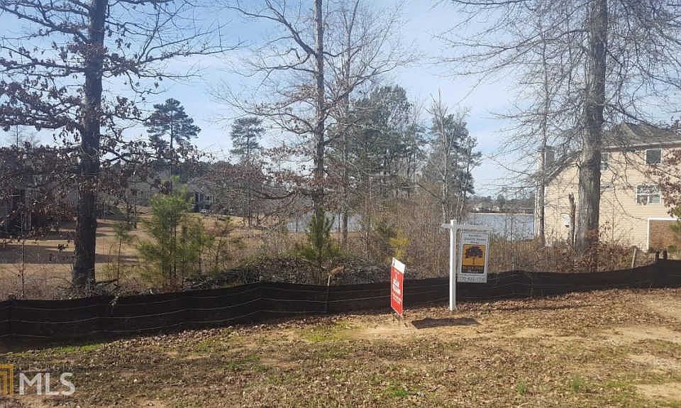 1st image of 451 Vanderbilt Pkwy