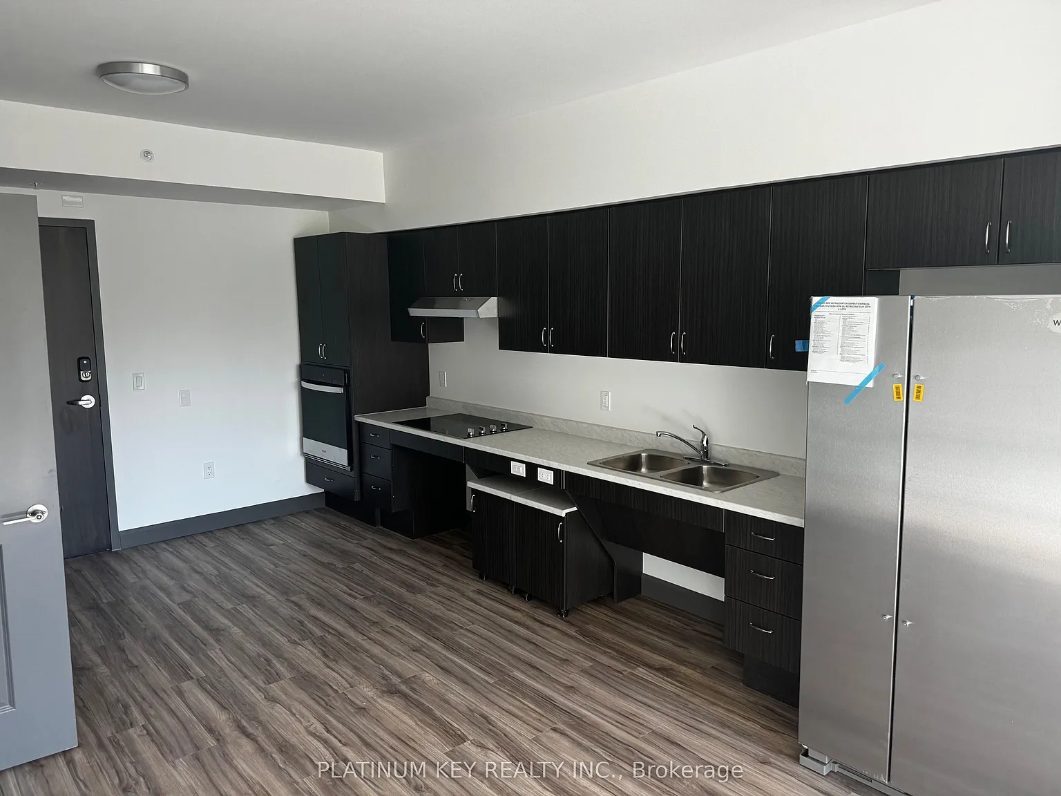 1 bed, $1,670 — Photo 2