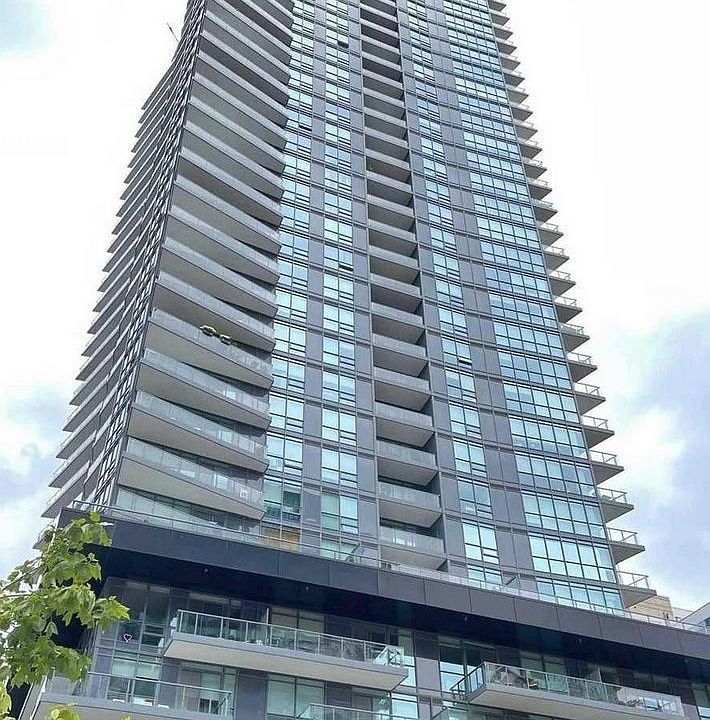 1st image of 30 Roehampton Ave #1106