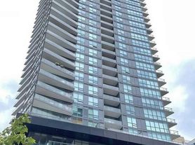 30 Roehampton Ave