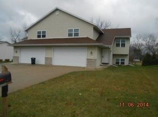 511 Ronald Lee Cir, Rio, WI 53960