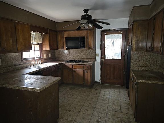 3rd image of 4461 Yates Rd
