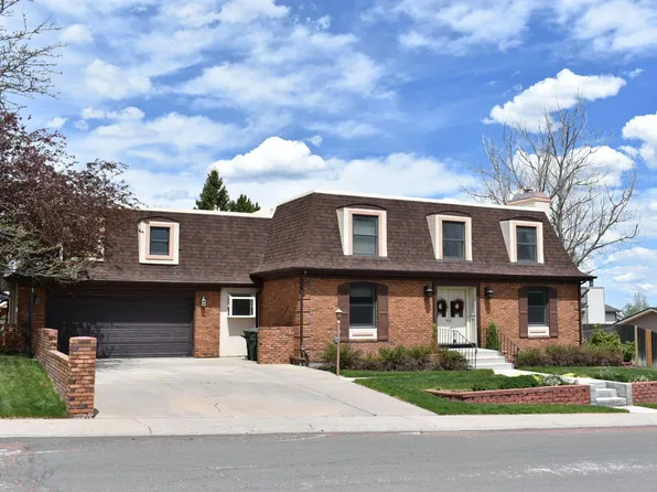 1008 Almon Dr, Gillette, WY 82718