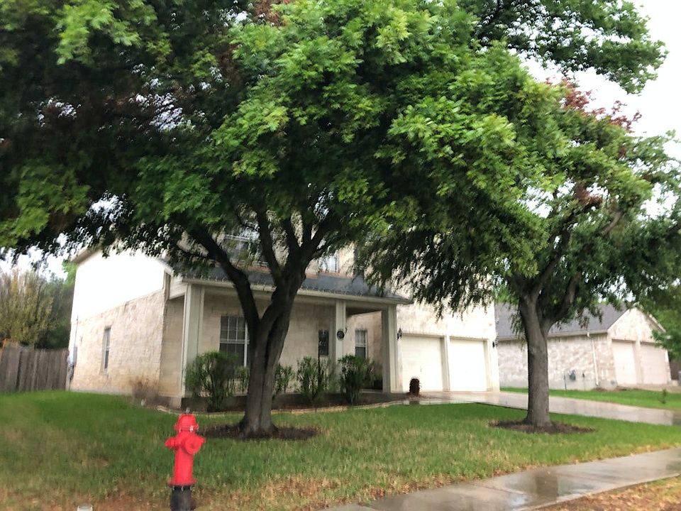 2nd image of 1402 Quicksilver St