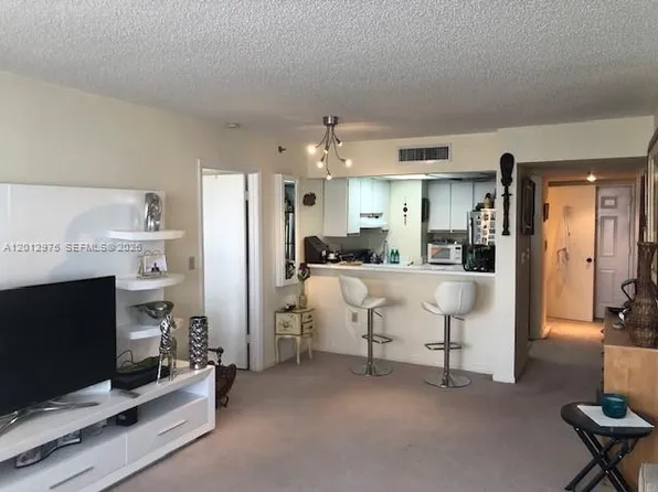 540 Brickell Key Dr APT 1116, Miami, FL 33131