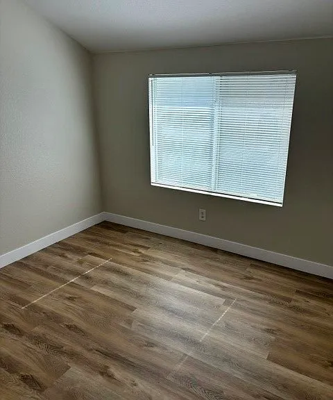 674 W Vermont Ave — Photo 13