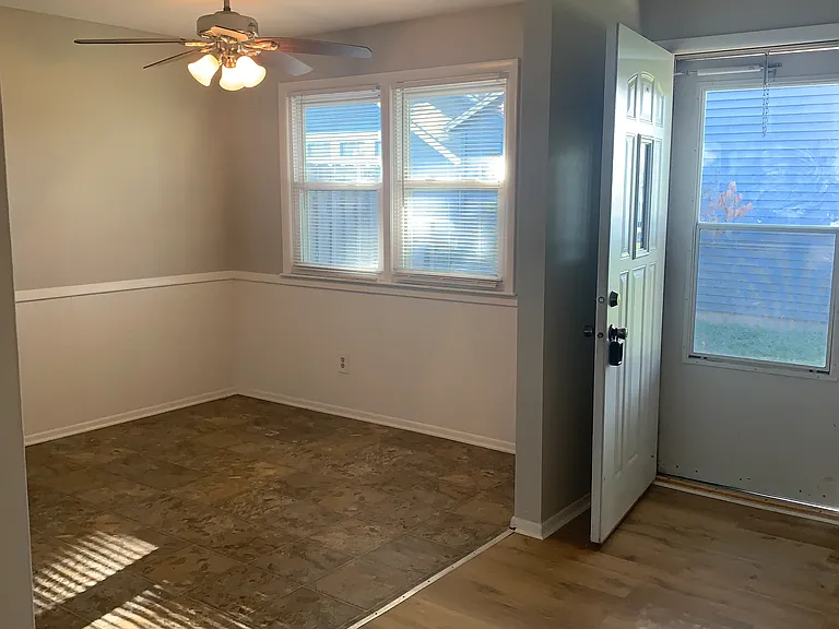 210 N 4th St #3 — Photo 3