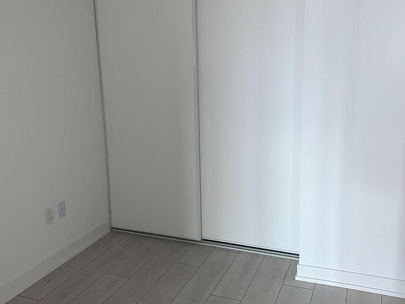 4th image of 31 Tippett Rd #505