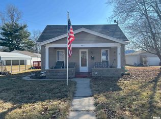 929 E College Ave, Jacksonville, IL 62650