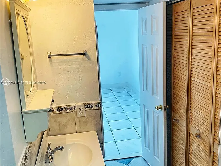 1325 W 68th St #514 — Photo 11