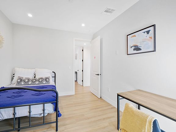 2nd image of 3105-3107 S Normandie Ave #3105-A4-2