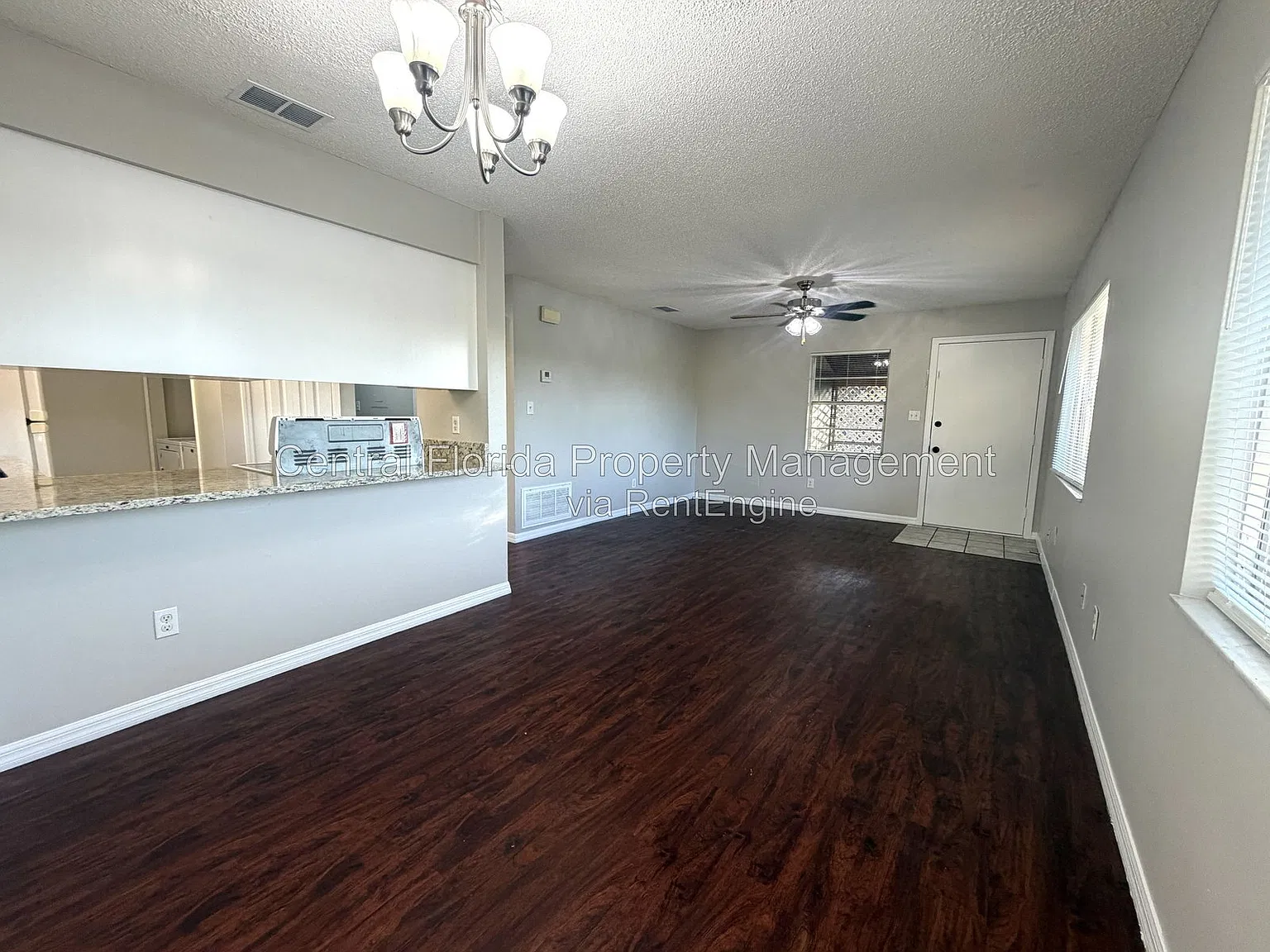 2 bed, 1.0 bath, 912 sqft, $1,350 — Photo 3