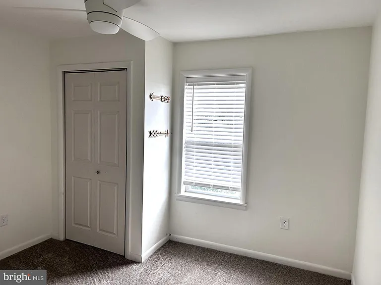 220 Sheas Ter — Photo 25