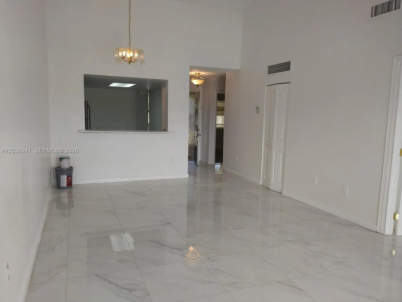 2 bed, 2.0 bath, 978 sqft, $2,350 — Photo 3