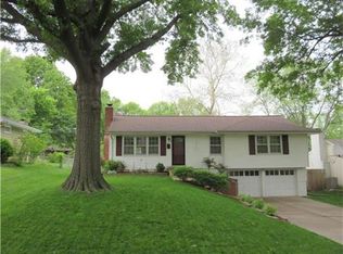 9416 Knox Dr, Overland Park, KS 66212