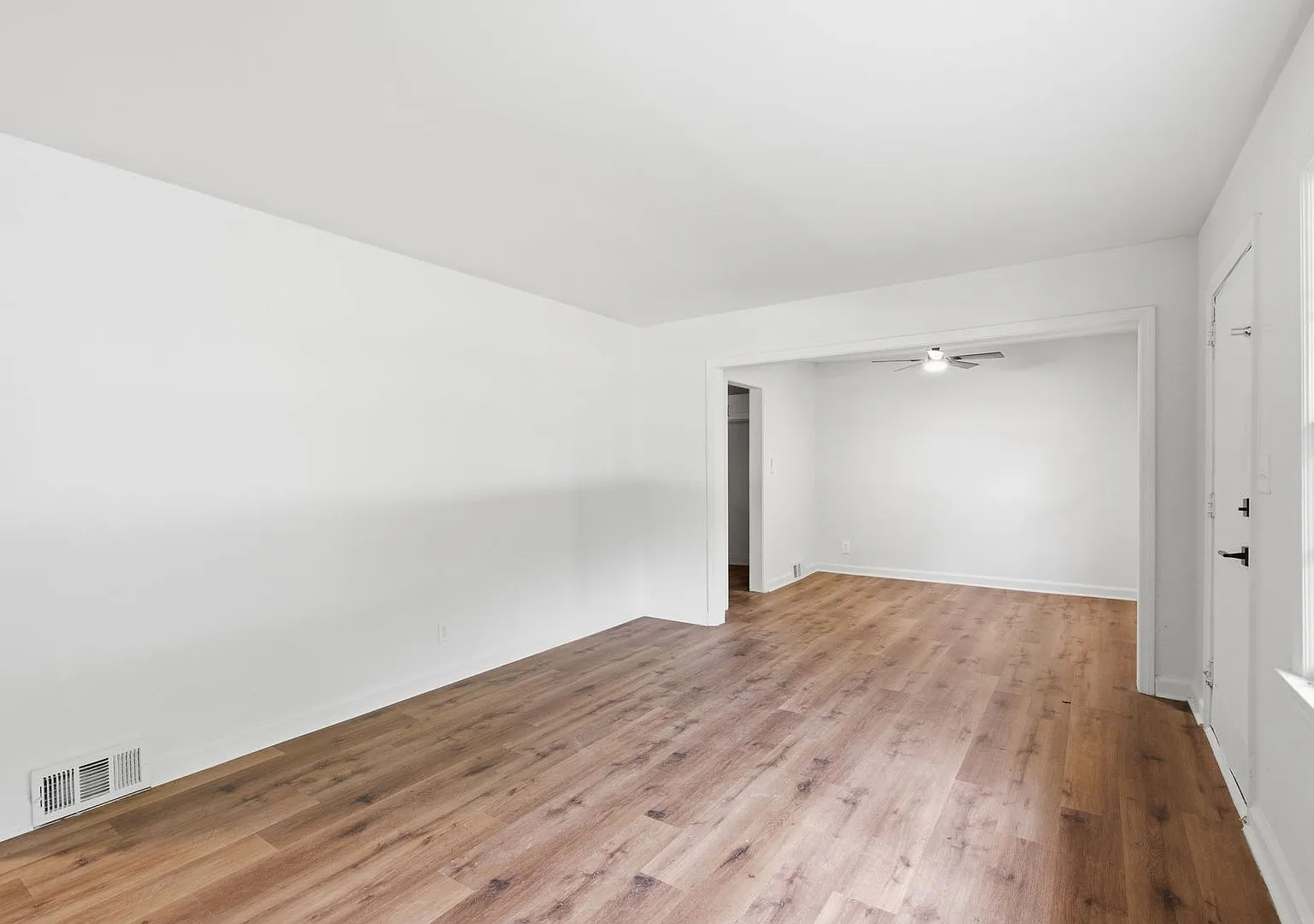 Now Ready! Newly Renovated 4 Bedroom Ranch Home — Photo 4