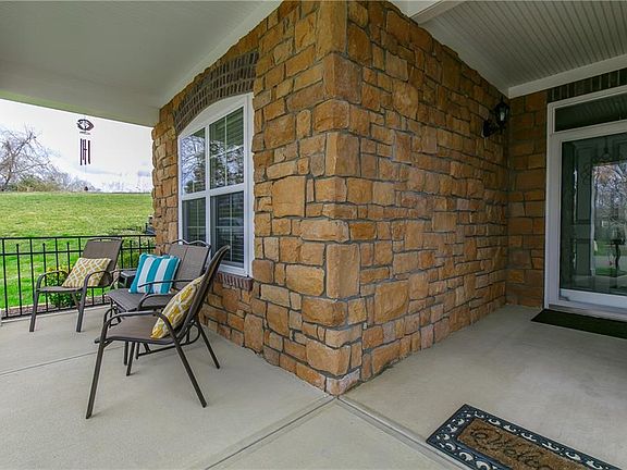 3rd image of 405 Ashley Woods Dr