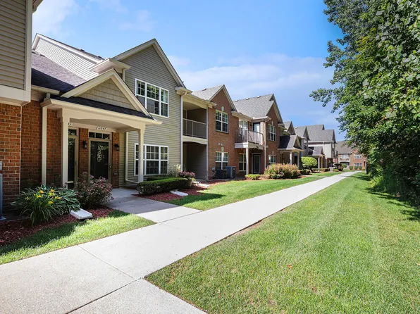 11347 N Woods Dr, Shelby Township, MI 48317
