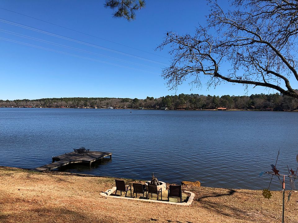 1st image of 1622 W Lake Dr