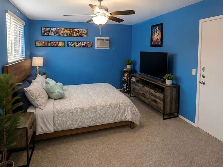 1212 Turquoise St — Photo 4