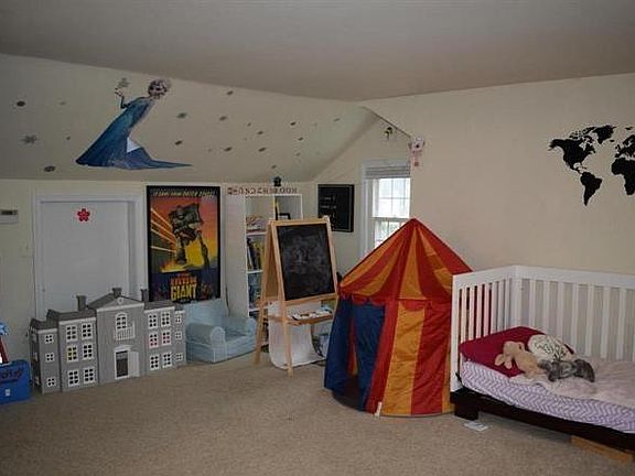 4th image of 2924 Fairmont St